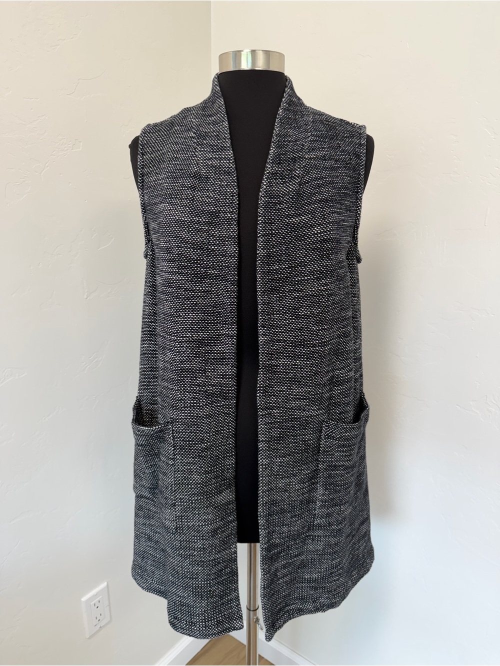 Eileen Fisher Black & White Open-Front Long Knit Vest Cardigan Size M